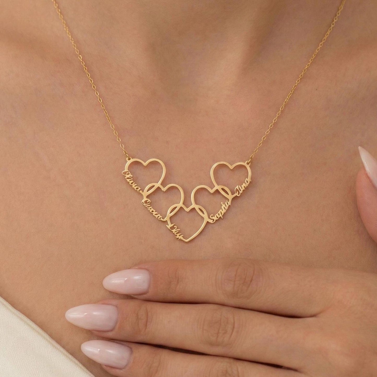 Personalized Heart Name Necklace in Gold – Custom Multiple Names Necklace for Mom, Meaningful Mother’s Day Gift, Family Love Jewelry