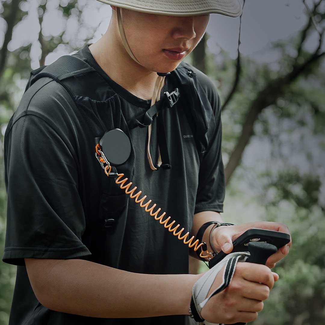 🔥Last Day 50% OFF ✨Quick-Release Magnetic Phone Mount for Straps