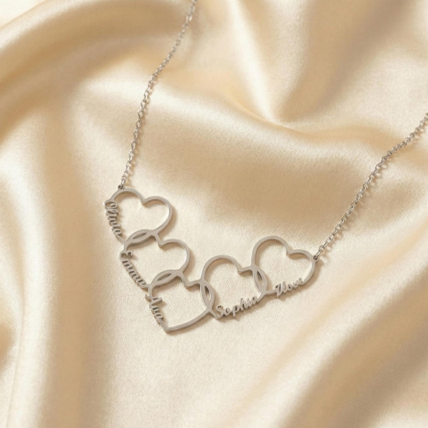 Personalized Heart Name Necklace in Gold – Custom Multiple Names Necklace for Mom, Meaningful Mother’s Day Gift, Family Love Jewelry